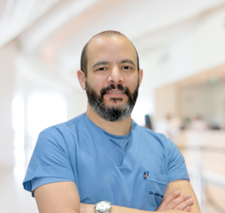 د/عبدالرحمن مبارك - طبيب أسنان عام